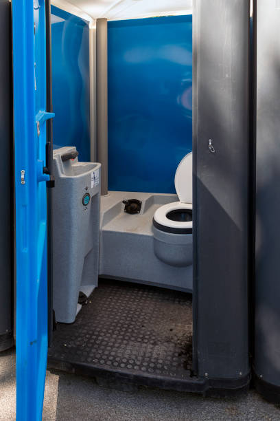 Best Affordable portable toilet rental  in Howard, WI