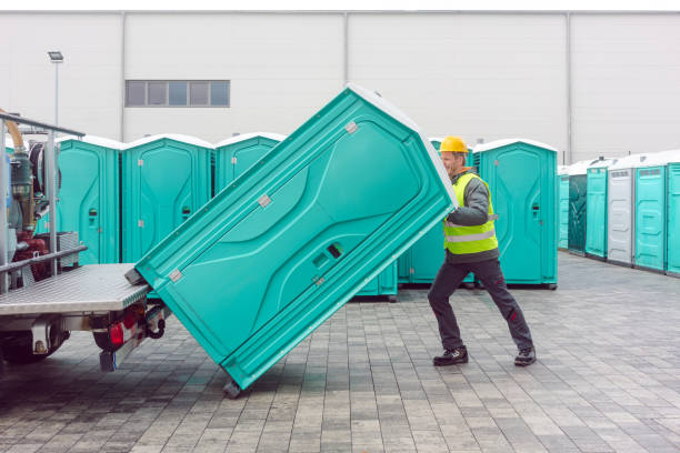 Best Portable toilet rental cost  in Howard, WI